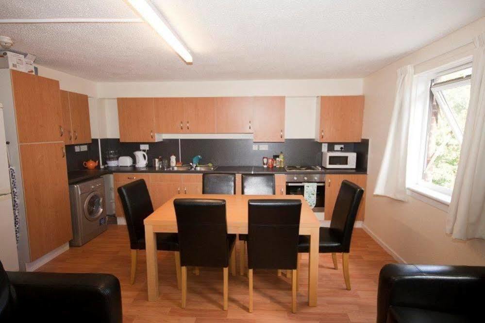 Destiny Student - Meadow Court Apartment Edinburgh Exterior foto