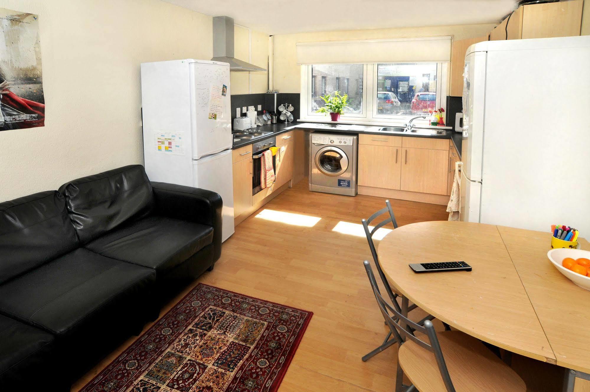 Destiny Student - Meadow Court Apartment Edinburgh Exterior foto
